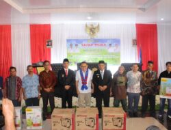 Anggota DPR RI Jaelani Bagikan Alsintan di Buton Selatan