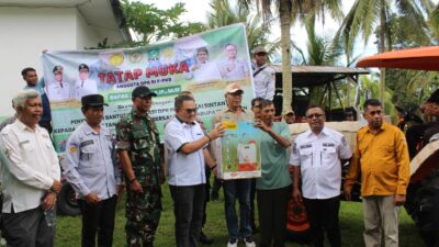 Anggota DPR RI Jaelani Bagikan Alsintan untuk Petani di Buton