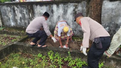 Pasca Dua Hari Ditemukan, Kerangka Manusia Tanpa Identitas Dikuburkan Pihak Polsek Lakudo