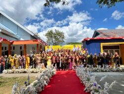 Dekranasda Muna Barat Perkenalkan Tenunan Lewat Fashion Show