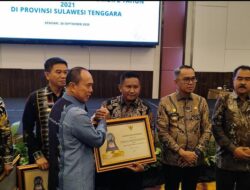 Pemda Muna Barat Kembali Raih Paritrana Award Tahun 2025