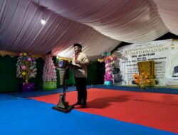 Bupati Muna Barat Beri Hadiah Umroh Gratis ke 3 Warga