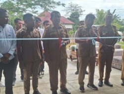 2000 Siswa di Tikep Muna Barat Dapat Makanan Bergizi Gratis