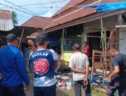 Si Jago Merah Lahap Sebuah Kios di Pasar Wakumoro Muna