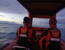 Kecelakaan Kapal, Tim Rescue SAR Muna Lakukan Pencarian Terhadap 2 Korban Hilang