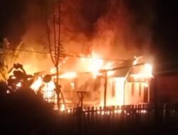 Korsleting Listrik Akibatkan Satu Unit Rumah Terbakar