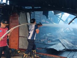 Sejumlah Kios Milik Pedagang di Muna Terbakar