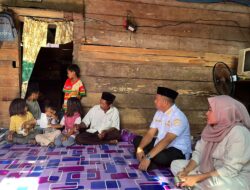 Bupati Muna Barat Bertakziah dan Beri Santunan Korban Lilitan Ular