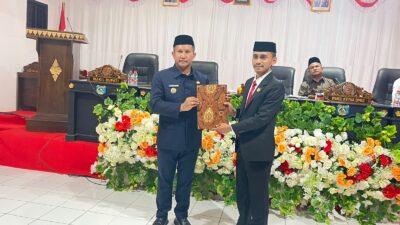 Penyerahan rancangan APBD perubahan ke Pemda Muna Barat (Publik Reaction)