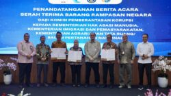 Sekjen ATR/BPN Terima Barang Rampasan Negara dari KPK