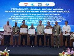 Sekjen ATR/BPN Terima Barang Rampasan Negara dari KPK