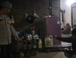 Warga Parura Jaya Mubar Nekat Minum Racun Akibat Depresi