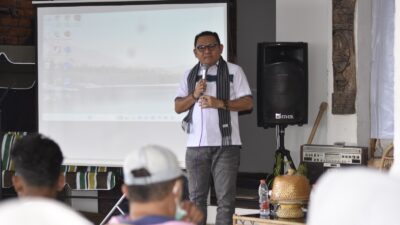 UMKM Kayu di Baubau dan Kendari Dibekali Sertifikasi Legalitas oleh Jaelani